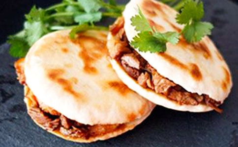 85后小伙國(guó)外創(chuàng)業(yè) 肉夾饃臊子肉走俏韓國(guó)