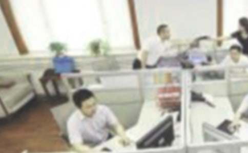 ���ʹ��Dreamweaver�����ݾ�݋�W(w��ng)�(y��)��(bi��o)��