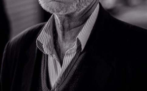 �R�_������x��