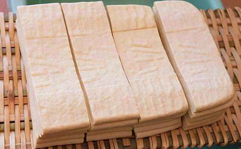 刀子嘴豆腐心牌老爸六年級(jí)作文