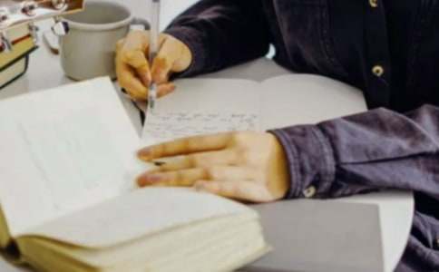 �C�˹Pӛ��(y��u)���x��з��ģ����x3ƪ��