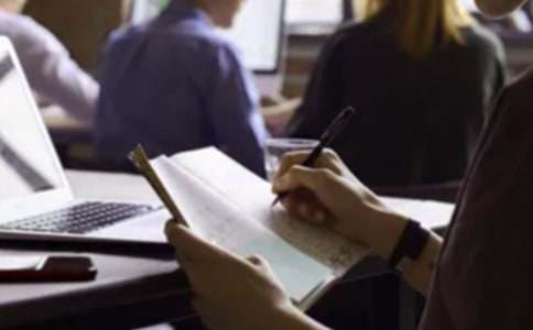 ����Ʒ�������J�������x�������300��3ƪ