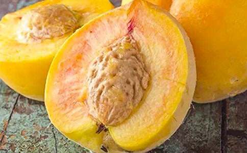 故鄉(xiāng)的黃桃作文