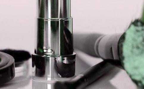 �ڼt�Ľ�(j��ng)��V���~