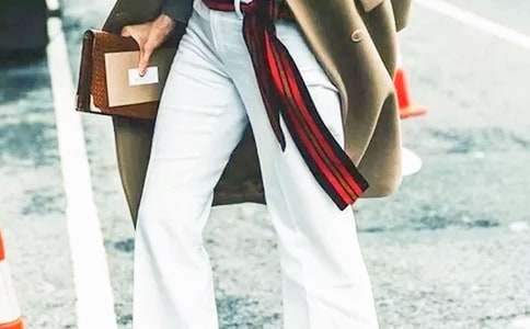 寓言童話:狗熊做褲子(通用7篇)