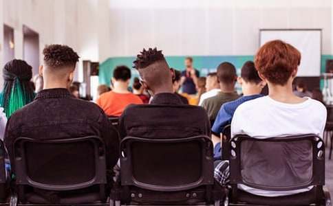 以我的美國留學(xué)夢為題的作文