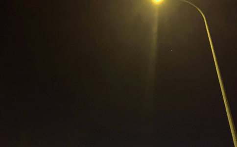 路燈借物喻人作文500字(精選26篇)