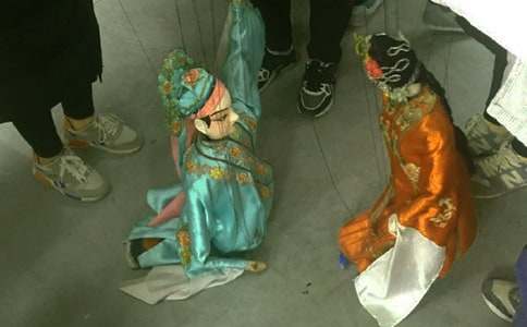 觀看木偶戲二年級作文