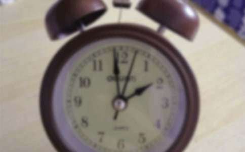 每天叫醒我的不只鬧鐘更有夢想作文