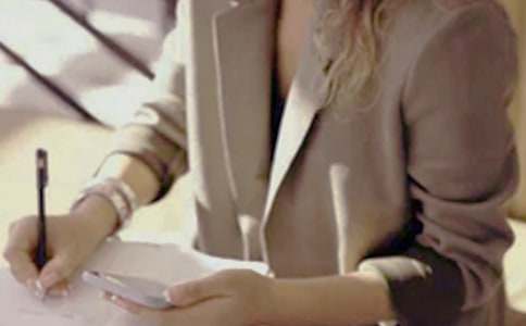 描寫女性的詞語