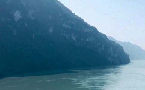 寫景作文:三峽大瀑布