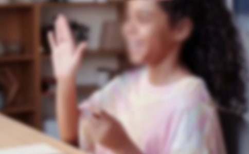 ���تz��Ů����(j��ng)����Ӽ��\