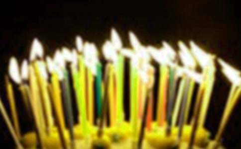 ��ĸ�ٚq���Q�R�~