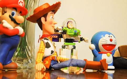 我給弟弟修玩具作文