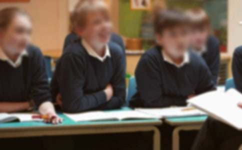 ��׃���ҵ�һ��С�W(xu��)����(y��u)������800��