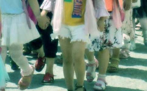 �y����С�W(xu��)�������ģ�ͨ��40ƪ��