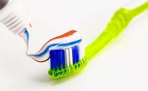 擠牙膏的啟示作文500字