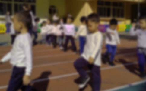 做早操看圖作文